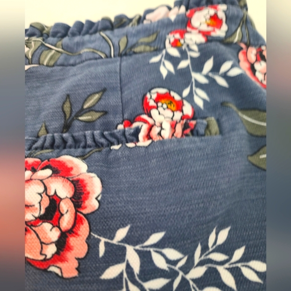 LOFT Floral Blue Women's Shorts - Picture 8 of 12